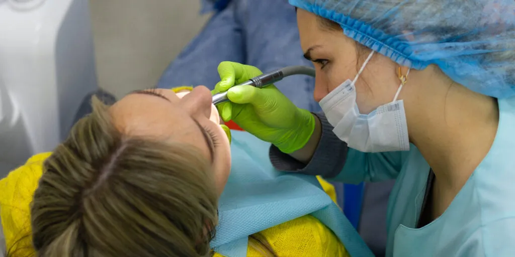 Emergency dental clinic in North York